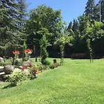 Angeles Villa *
