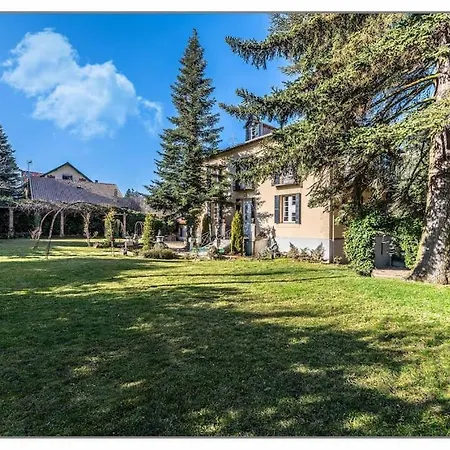 Angeles Villa *